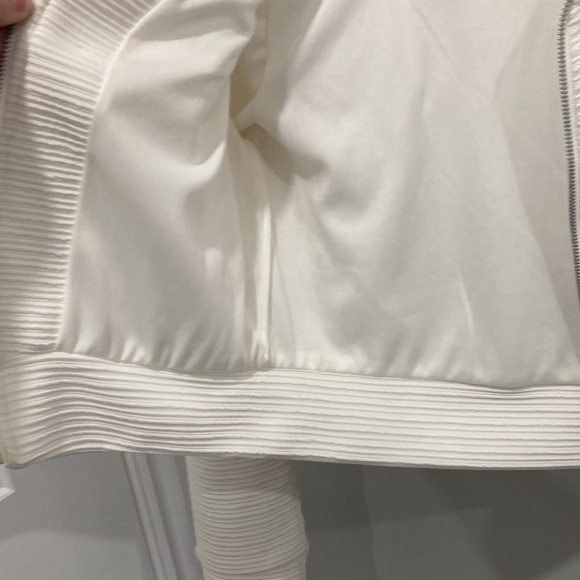 Cropped Bomber White Jacket - Picture 11 of 11